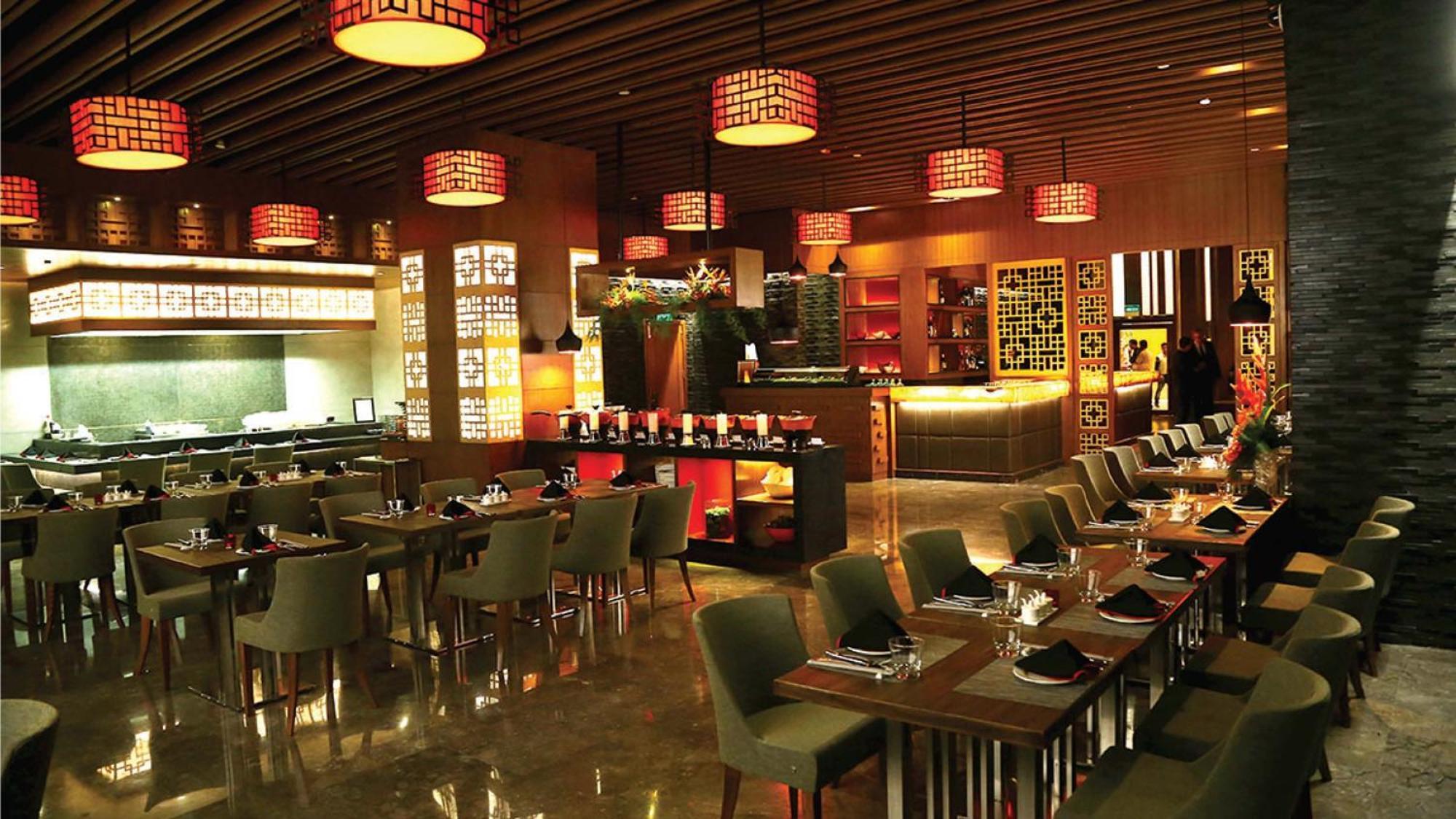 Holiday Inn New Delhi Mayur Vihar Noida By Ihg Екстер'єр фото The interior of the restaurant