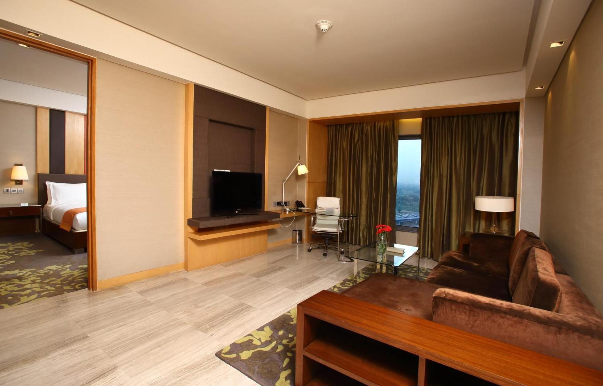 Holiday Inn New Delhi Mayur Vihar Noida By Ihg Екстер'єр фото